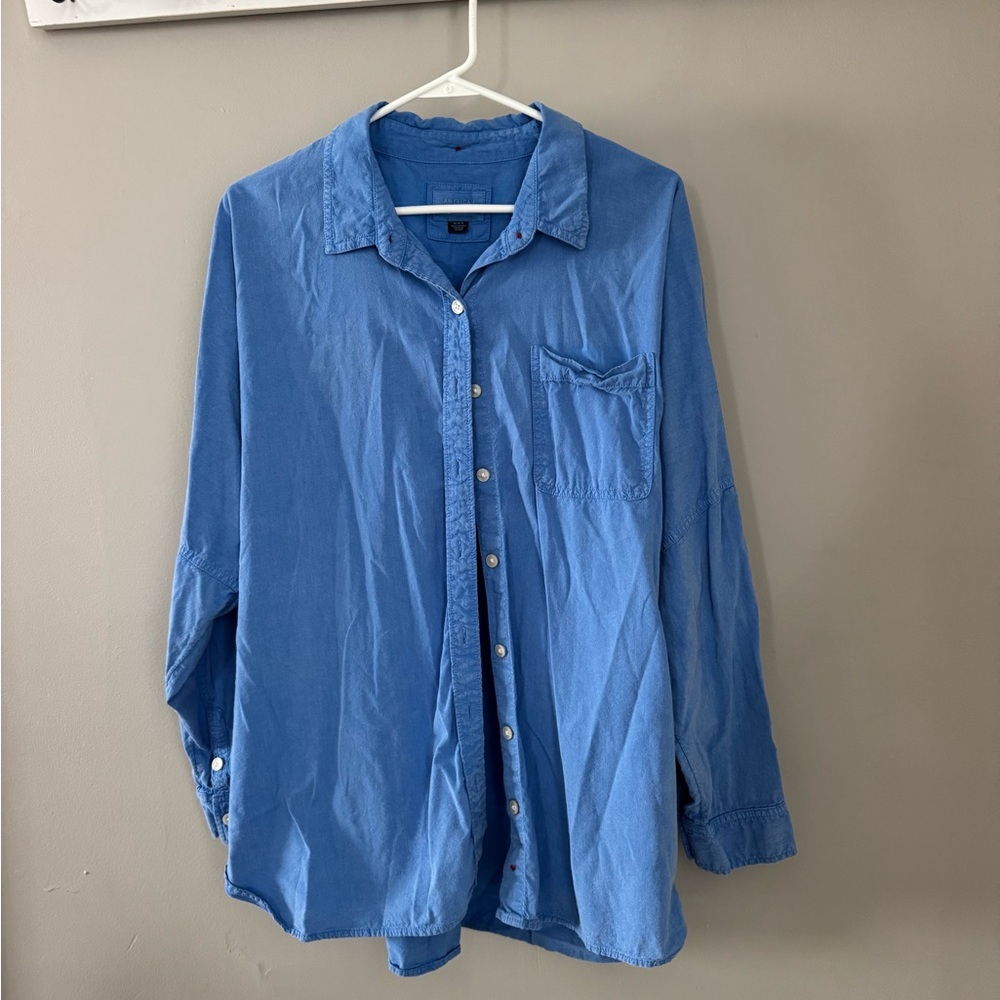 American Eagle Outfitters Light Blue Button Down Shirt